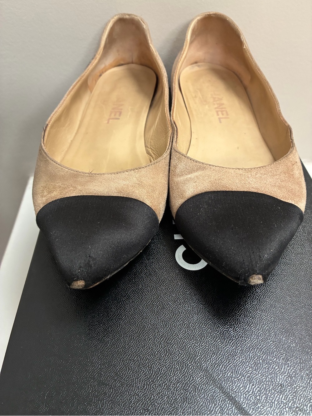 Chanel Classic Two-Tone Suede with Satin Cap-Toe Ballet Flats in Beige and Black - Picture 4 of 7